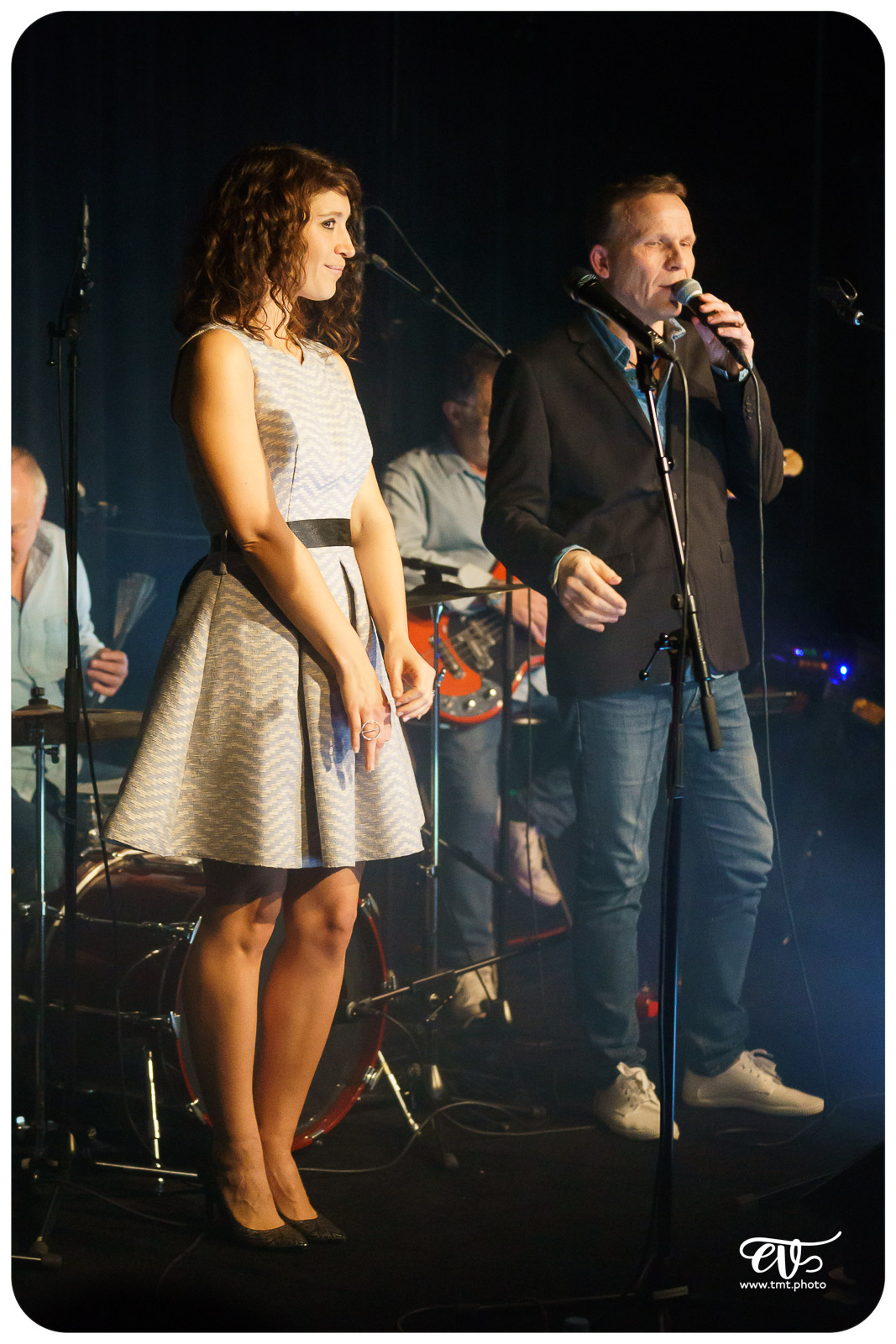 SERGE, ELEGANCE ACOUSTIQUE